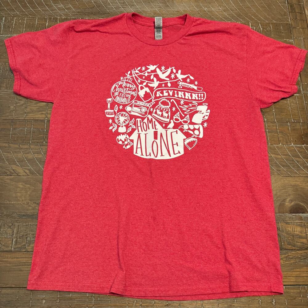 Home Alone Movie T-Shirt Size L Red Kevin Filthy Animal Holiday Graphic Tee